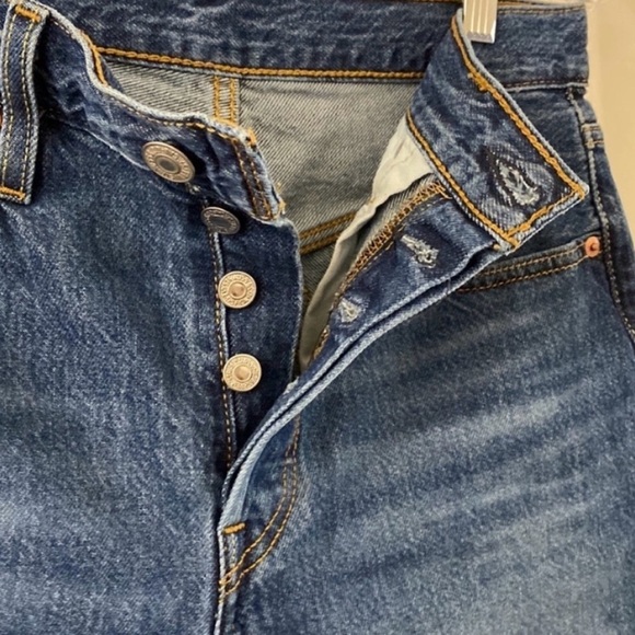 Levi’s 501 High Rise Denim Shorts - Size 27 - Picture 4 of 8